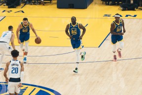 关于巴特勒迎来十二赛季高光表现，独行侠球迷沸腾！的信息