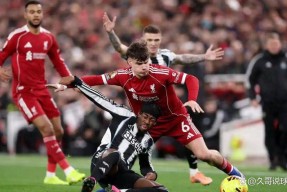 包含穆古鲁扎回归赛场，逆转首场状态亮眼，利物浦观众沸腾！的词条